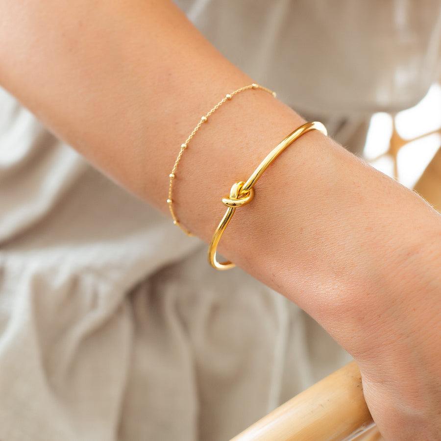 LOVE KNOT CUFF