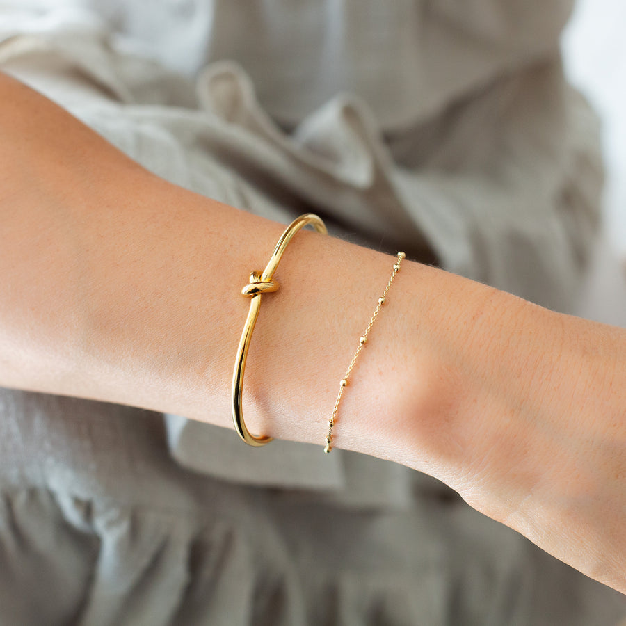 LOVE KNOT CUFF