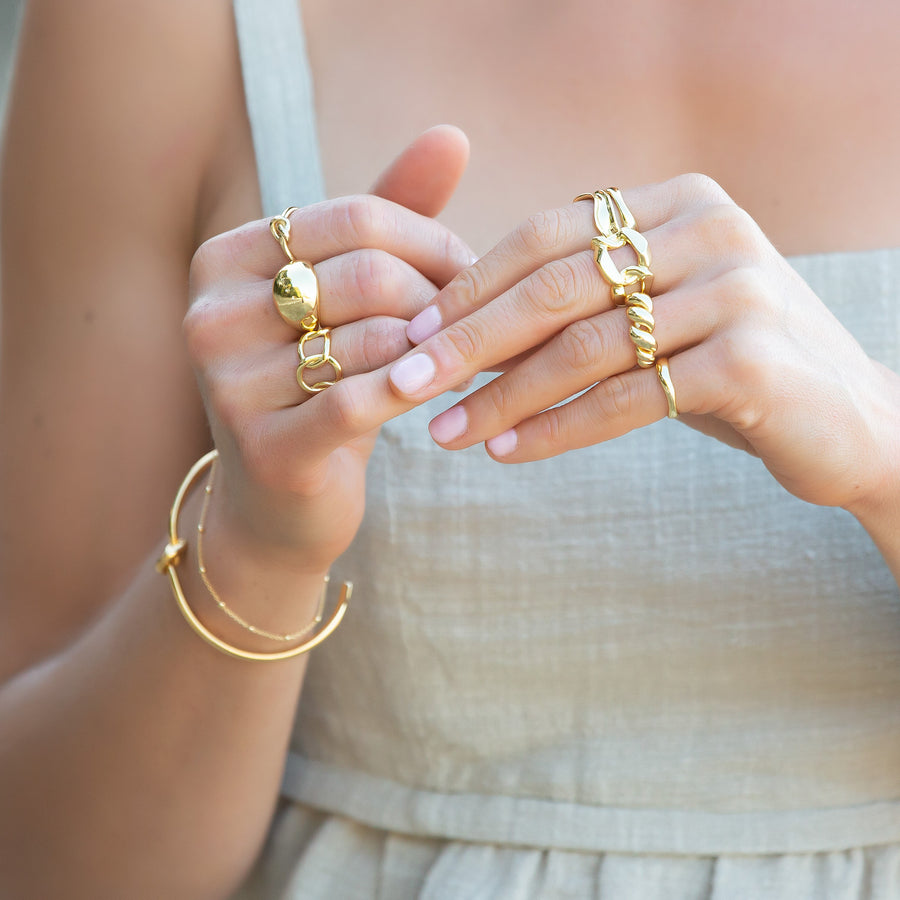 BOLD VINTAGE RING